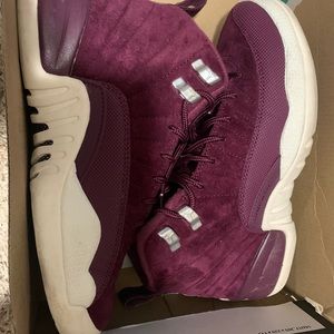 Air Jordan Retro 12 Bordeaux size 5Y